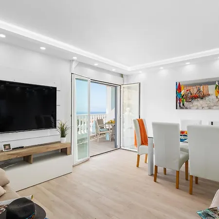 3c Atico Vista Hermosa Wifi Pool,tennis,padel,park 아파트